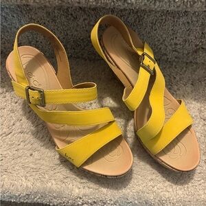 NWT b.o.c. Yellow Sandals with Ankle Strap and Flat Sole